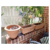 CLAY PLANTERS TO RECTANGLE ONE ROUND