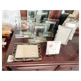 ASSORTED PICTURE FRAMES INCLUDING 4 MATCHING ART