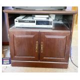 CHERRY TONE TV STAND WITH CABINET UNDERNEATH,