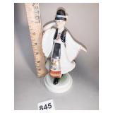HEREND 7.5" H PORCELAIN HAND PAINTED FIGURINE