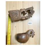 HAND CARVED DECORATIVE WHIMSEY PIECE