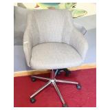 35" ROLLING DESK CHAIR