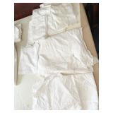 SOLID WHITE QUEEN SIZE BED SET INCLUDING DUVET,