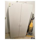2 DOOR STORAGE CABINET AND CONTENTS, RUGS, TOWELS