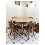42" ROUND KITCHEN TABLE WITH 4 CHAIRS