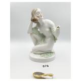 HEREND STATUE DOES HAVE MIRROR BROKEN OFF