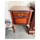 SMALL 2 DRAWER CHERRY COLORED STAND, 19X17X30