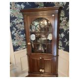 CHERRY CORNER CABINET 3 SHELVES 2 GLASS W/ 2 DOOR