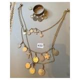 YSL VERY UNUSUAL (YVES SAINT LAURENT) CHARM ON