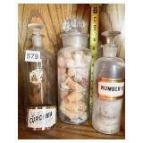 3 GLASS LABEL APOTHECARY JAR GROUND STOPPER CHIP