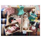GINNY DOLL IN TRAVEL TRUNK WITH CLOSING AND ALL