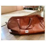 LEATHER WEEKENDER BAG WITH DETACHABLE SHOULDER
