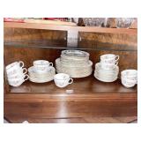 MINTON MARLOW MADE IN ENGLAND SET OF DISHES 12