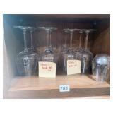 VILLEROY & BOCH LARGE WINE GLASSES QTY 4,