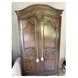 HENREDON WARDROBE W/ COMPARTMENTS AND DRAWERS