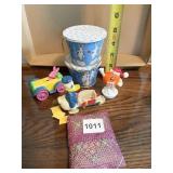 WALKING DONALD DUCK TOY MADE IN TAIWAN, M AND M