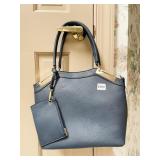 BLACK RIVET BLUE LETHER PURSE W/ INTERIOR ZIPPER