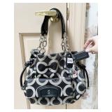 COACH PURSE LO989-14788 W/ PURSE CHARMS