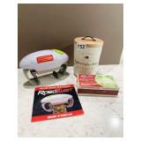 ROBO TWIST JAR OPENER, DW HOME LIDDED CANDLE, BOX