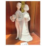 LLADRO MAN AND WOMAN FIGURINE