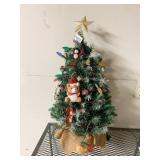 TABLETOP CHRISTMAS TREE