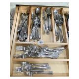 CUTLERY SET, 4 SERVING SPOONS, 2 SLOTTED SERVING