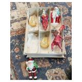 6 FIGURAL ORNAMENTS INCLUDING SANTA W/ DANGLE