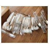 INTERNATIONAL 5 PC PLACE SETTING PLUS 5 SERVING