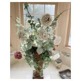 FLOWER ARRANGEMENT W/ IVY IN PLANTER