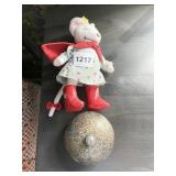 MOUSE AND GLASS BALL