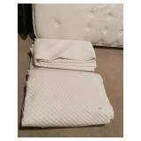 2 CHARTER CLUB FULL/QUEEN DAMASK WHITE QUILTED
