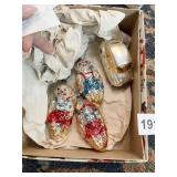 ANTIQUE ORNAMENTS INCL. CAR