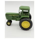 JOHN DEERE TRACTOR