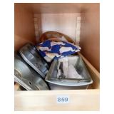 CONTENTS OF DRAWER, MUFFIN TINS, LOAF PANS,