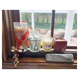 UNUSED SCENTED CANDLES IN DECORATIVE CONTAINERS