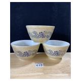 PYREX BOWLS