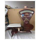 TOLEDO FAN SCALE, BURGUNDY WITH STENCIL