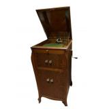 VICTOR VICTROLIA 4 DOOR BASE FOR SHEET MUSIC