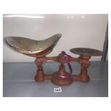 RED IRON ROBERVAL SCALE W/ BRASS PAN