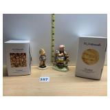 2 HUMMEL FIGURINES IN BOXES