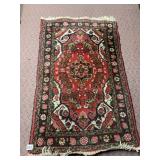ORIENTAL THROW RUG - 40" X 24 1/2"