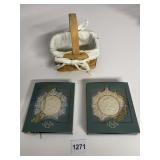 2 LENOX SNOWFLAKE ORNAMANTS, SMALL SALT PEPPER