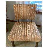 FLOWER SIDE CHAIR W/ WOOD LEGS