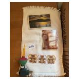 BUBBLE LIGHT AND GUEST BEAR TOWEL