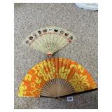 2 FANS ORANGE AND YELLOW