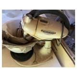 VINTAGE MIXER WITH BOWLS AND BOOKLET BY HAMILTON