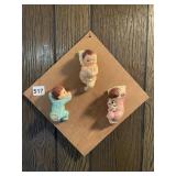 WALL PLAQUE W/ CRAWLING BABIES