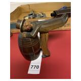 CARVED DRUNK CIGARETTE HOLDER BELIEVE ANRI