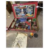 GILBERT ERECTOR SET IN CASE W/ INSTRUCTIONS