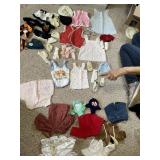 ASSORTED BEAR CLOTHES/DOLL CLOTHES